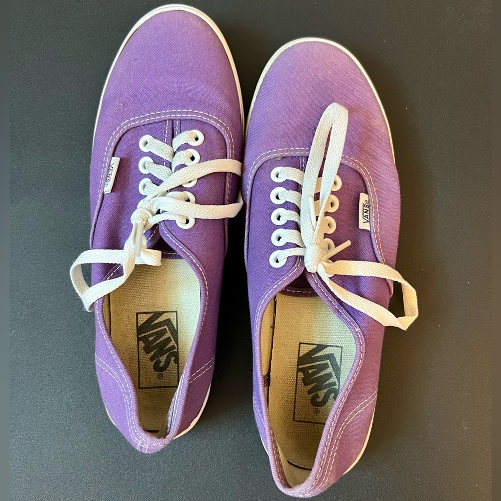 Purple authentic style vans! Any questions leave a comment💖